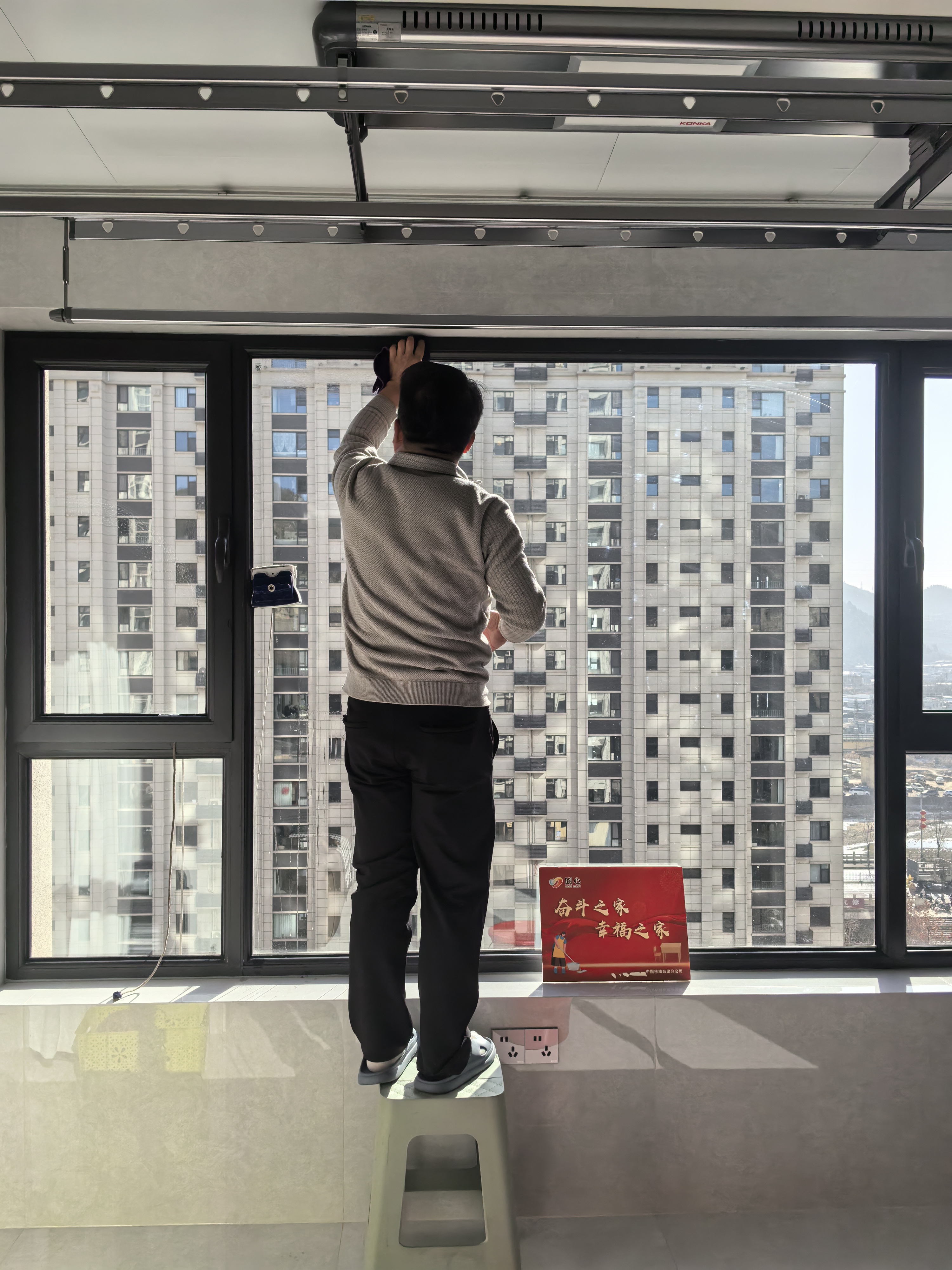 柳林县搬动公司：家政任事进网格节前慰问暖人心